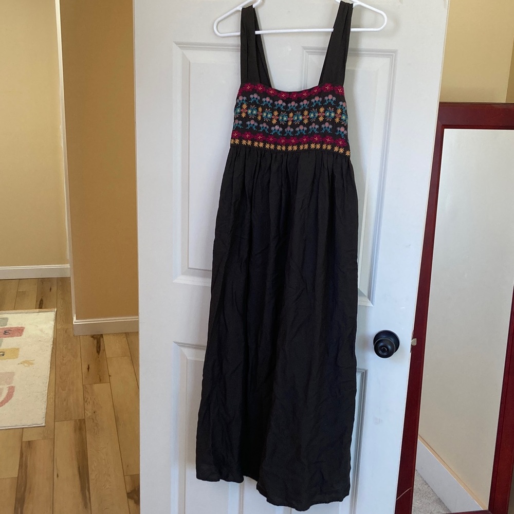 NATURAL LIFE  Maxi Dress with Colorful Embroidery